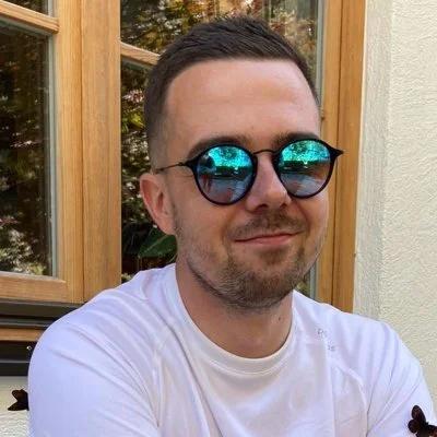 Lee's profile picture